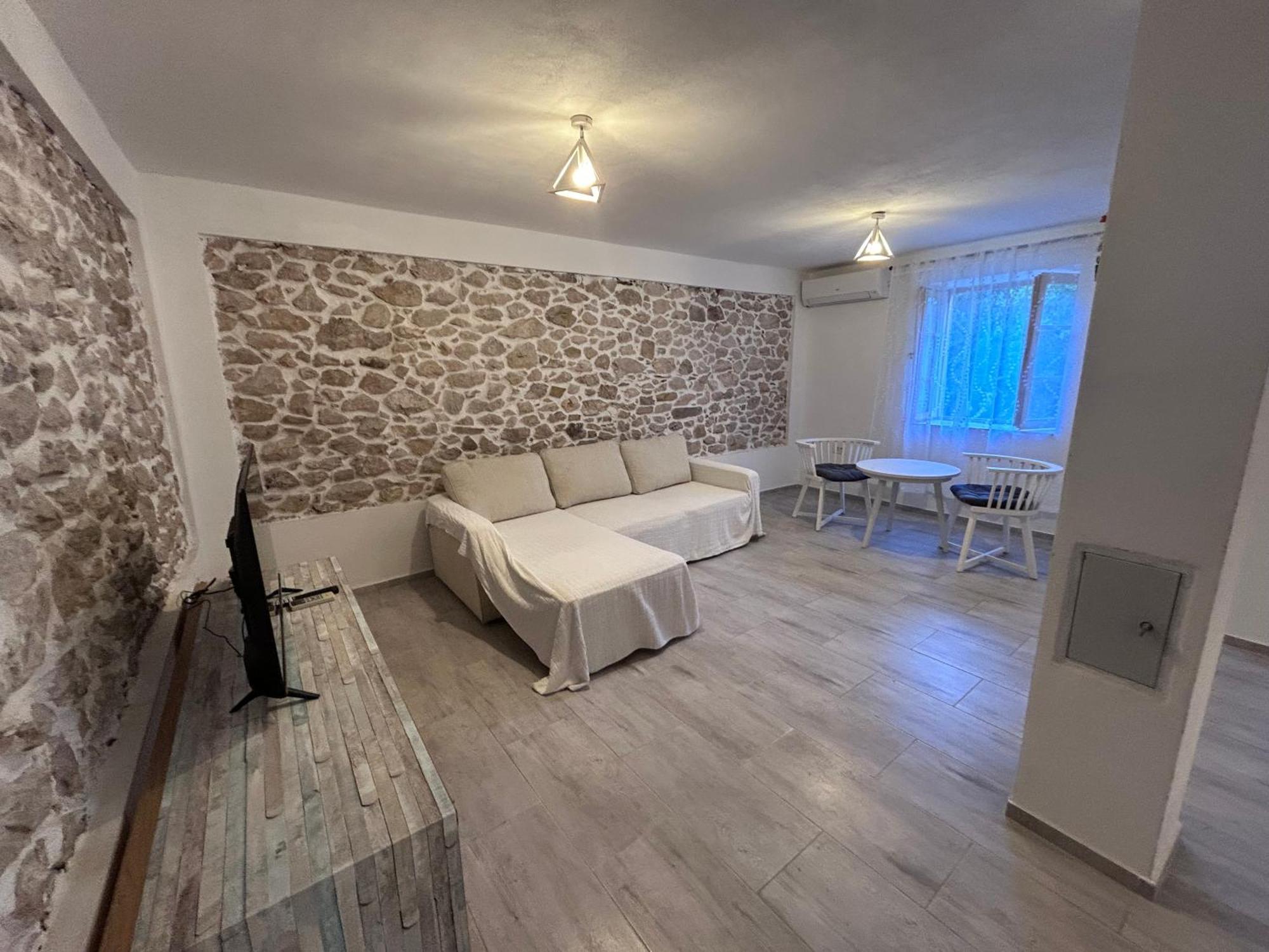 Conclavia Apartman *